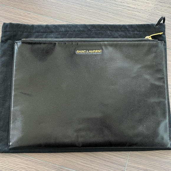 YSL Saint Laurent Black Logo Envelope Clutch - Picture 2 of 6